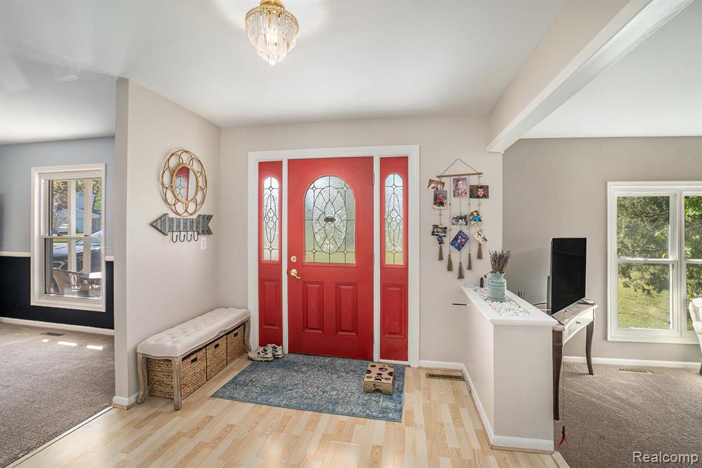 6137 Pebbleshire Drive, Grand Blanc, MI 48439 — Photo 6