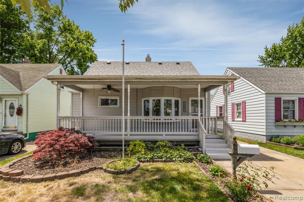 24921 Lexington Avenue, Eastpointe, MI 48021 — Photo 5