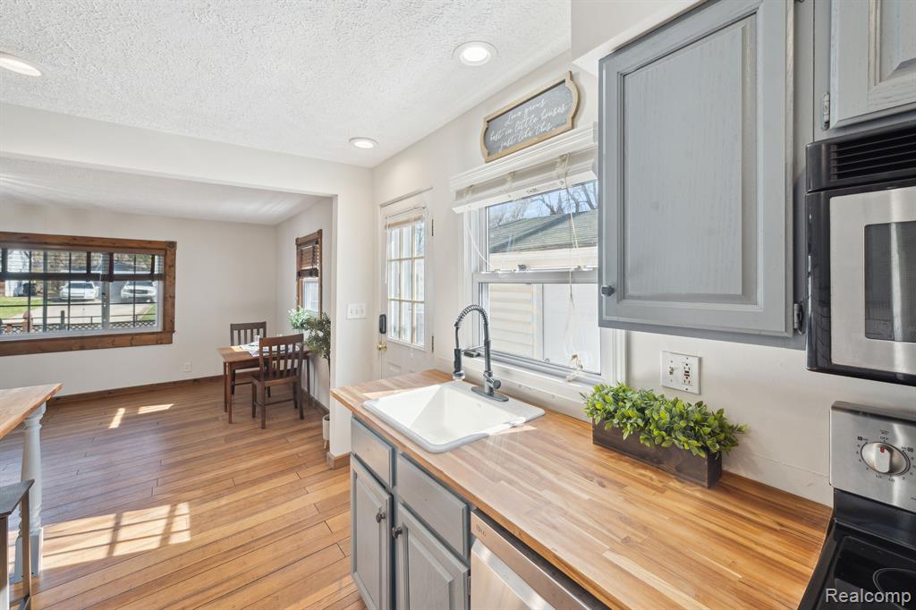 6187 THREE LAKES Drive, Brighton, MI 48116 — Photo 14