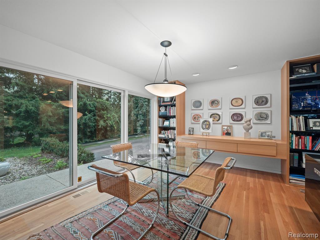 6383 WING LAKE Road, Bloomfield Hills, MI 48301 — Photo 12