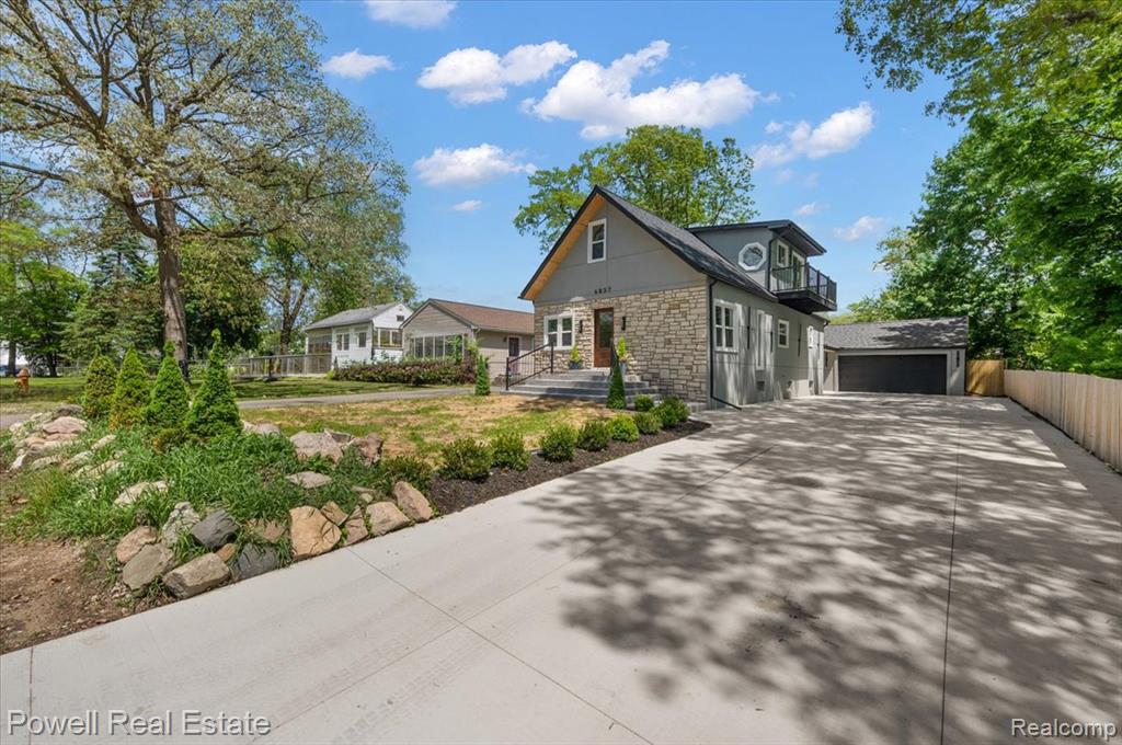 6837 Hatchery Road, Waterford, MI 48327 — Photo 2