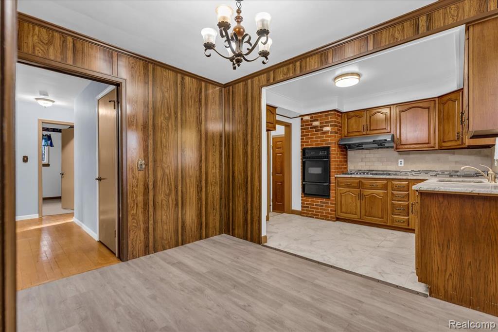 25615 Tireman Street, Dearborn Heights, MI 48127 — Photo 11