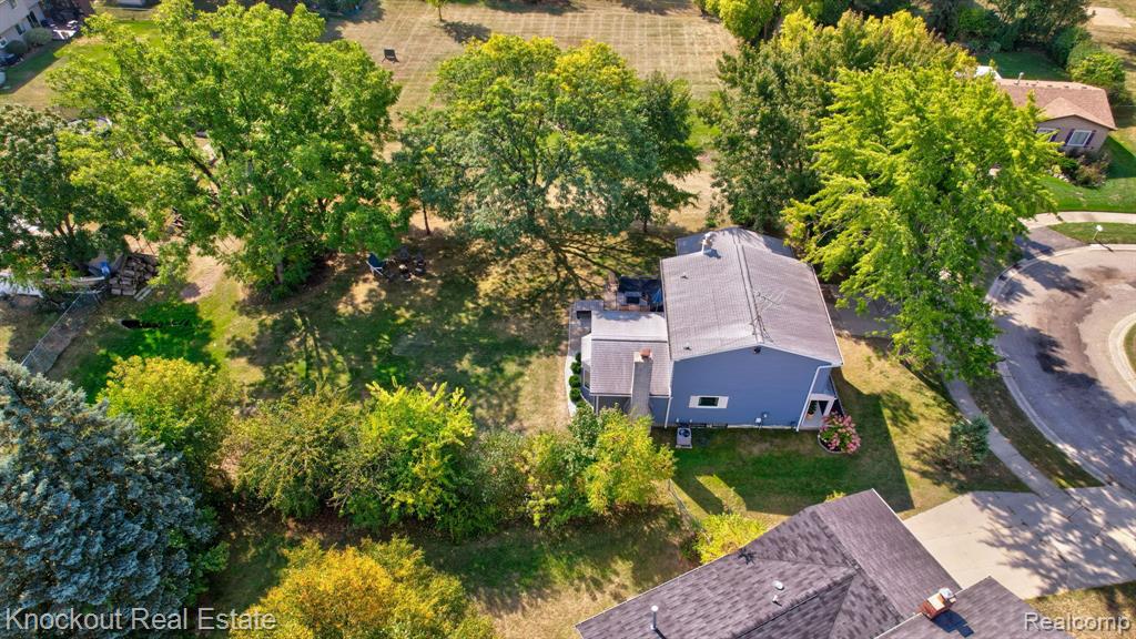 6157 Barker Circle, Waterford, MI 48329 — Photo 46
