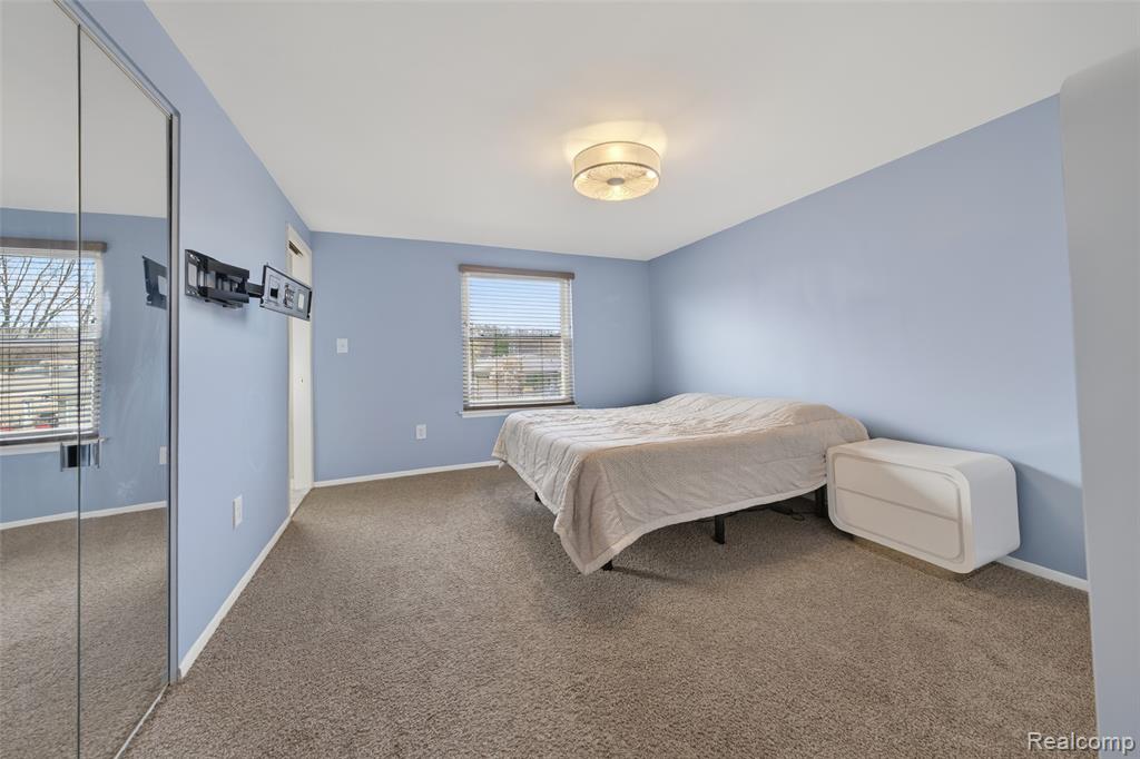 30110 Manor Drive, Madison Heights, MI 48071 — Photo 27