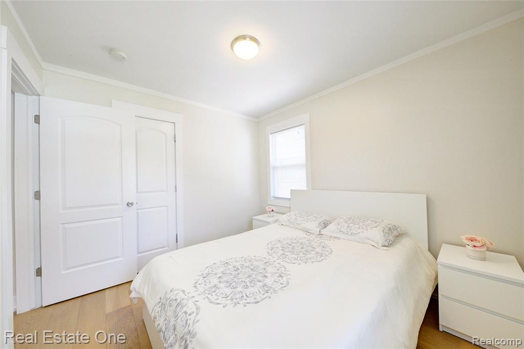 8126 Dale Street, Dearborn Heights, MI 48127 — Photo 40