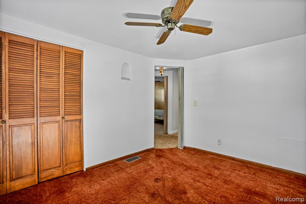 6154 Roberta Street, Burton, MI 48509 — Photo 13