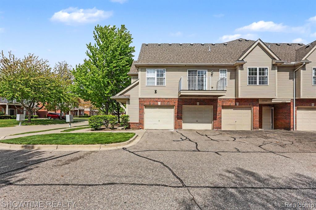 8568 Heywood Circle, Sterling Heights, MI 48312 — Photo 2