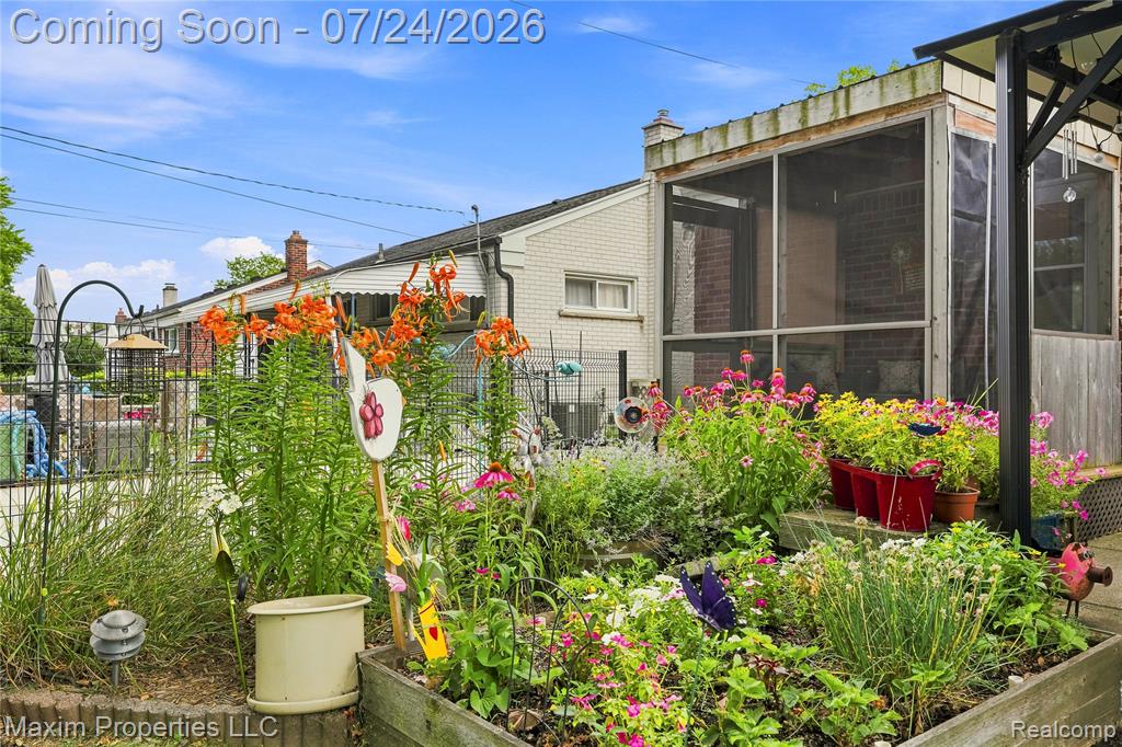 33214 Sheridan Street, Garden City, MI — Photo 33
