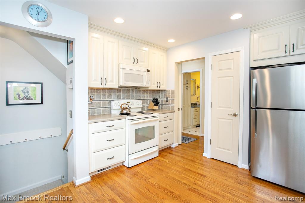 26725 Humber Street, Huntington Woods, MI — Photo 14