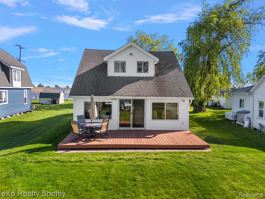 8395 N Channel - Harsens Island, Clay, MI 48001 — Photo 4