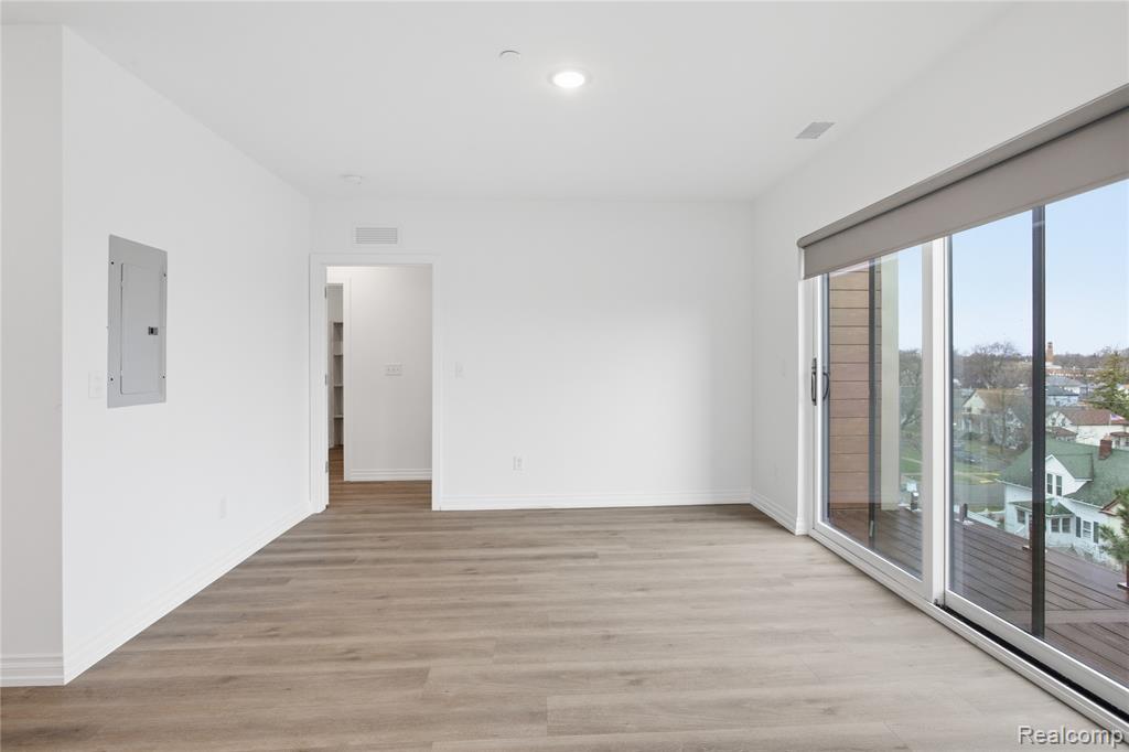 166 Oak st Street, Wyandotte, MI, 48192