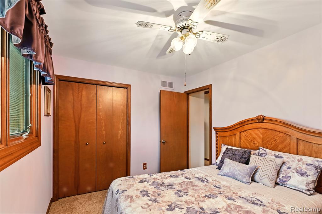 47296 SANBORN Drive, Macomb, MI 48044 — Photo 20