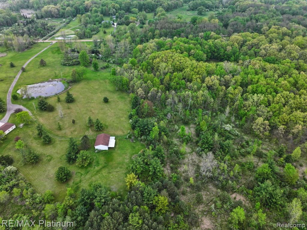 VL Faussett, Fenton, MI 48430 — Photo 9