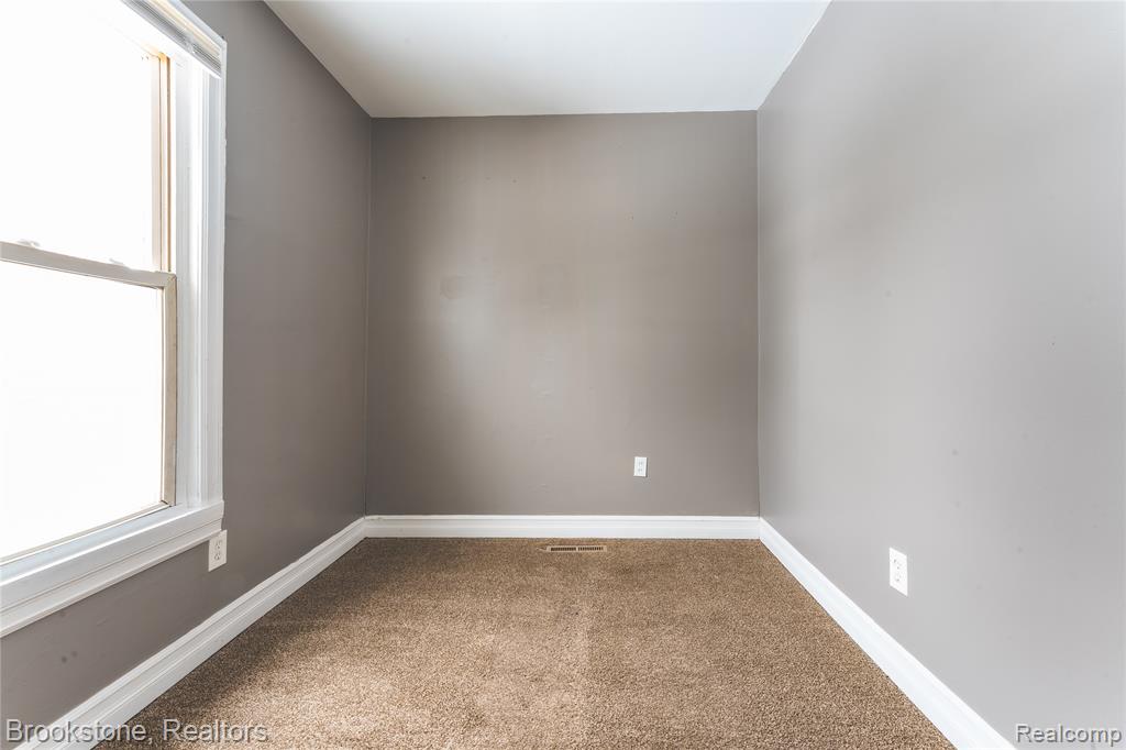 744 Saint Clair Street, Pontiac, MI 48340 — Photo 10