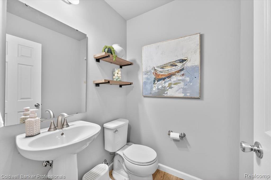 7047 Wildflower Court, Grand Blanc, MI 48439 — Photo 17