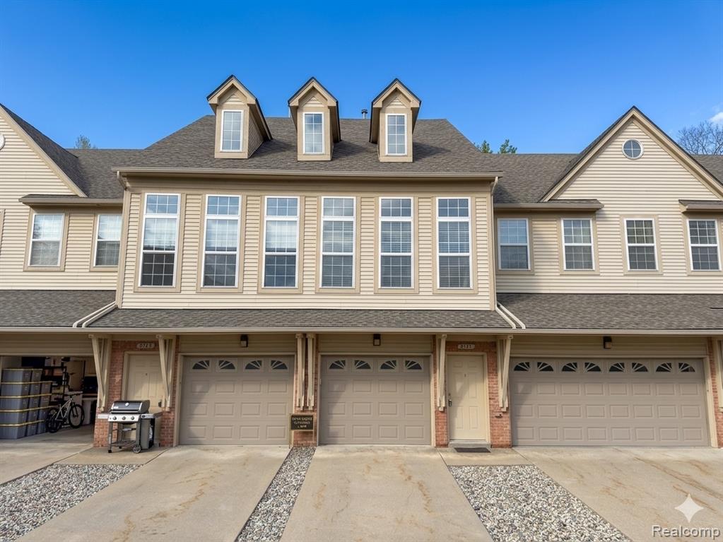 5151 PARSLEY Drive, #33, Shelby Twp, MI 48316 — front exterior