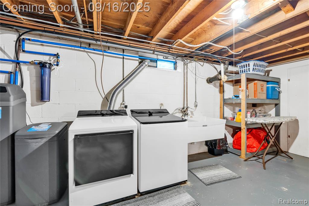 5920 Warbler Drive, Clarkston, MI — Photo 43