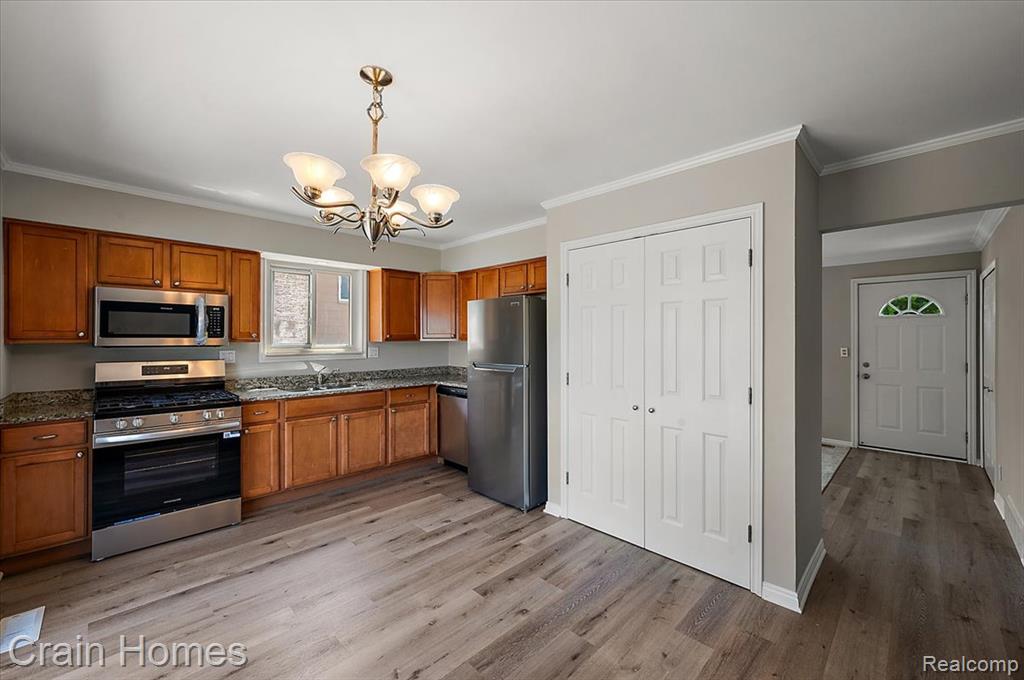 39648 Parklawn Drive, Sterling Heights, MI 48313 — Photo 18