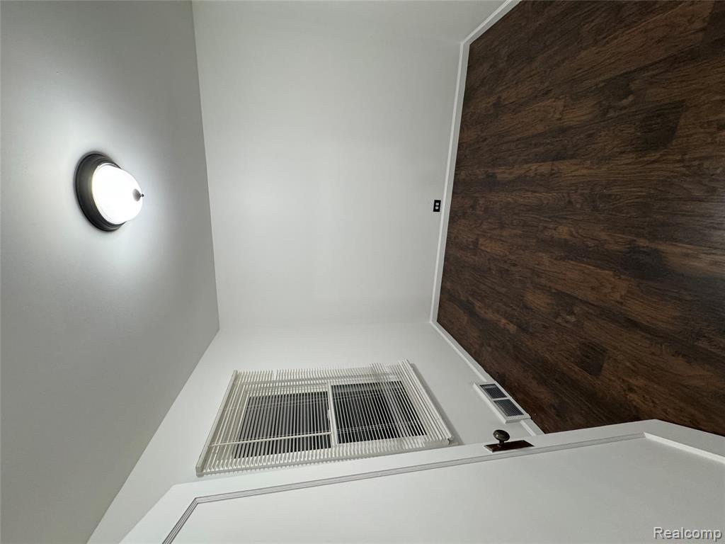 785 Kenilworth Avenue, Pontiac, MI 48340 — Photo 2