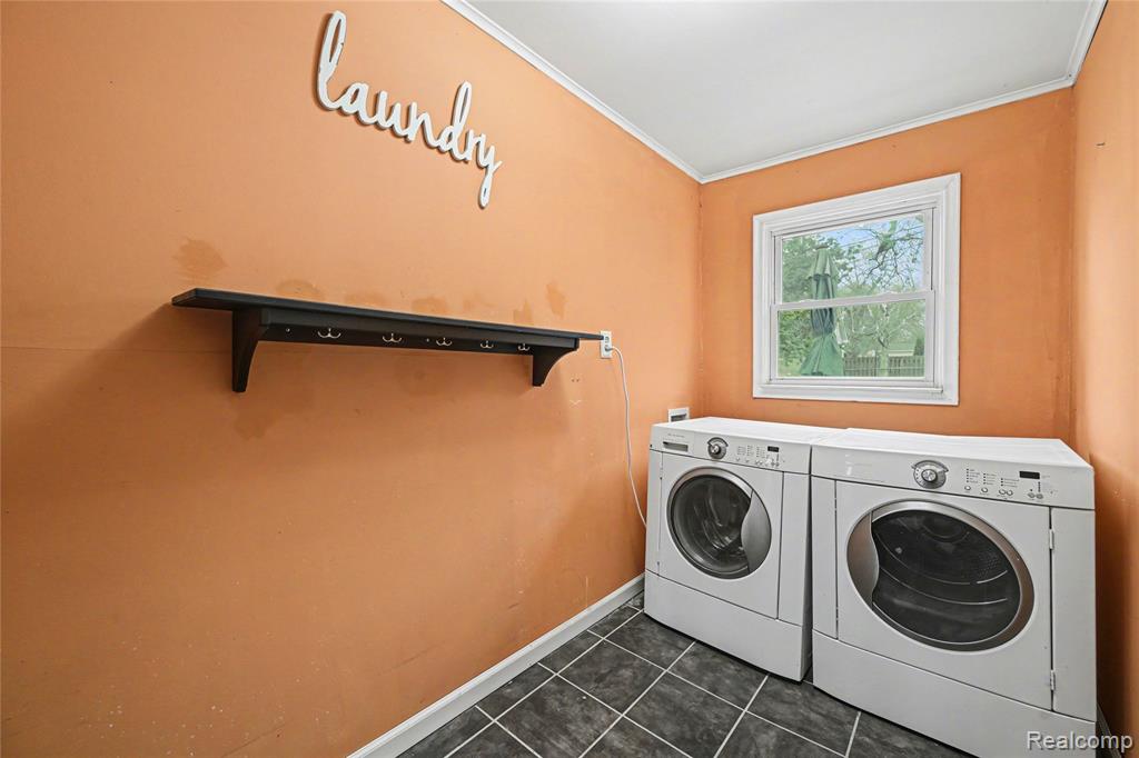 937 Marvell Place, Waterford, MI 48327 — Photo 16