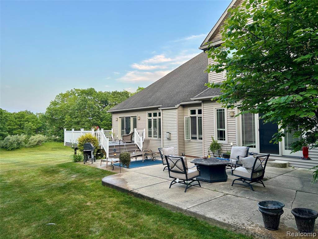 6435 Thompson Pond Drive, Whitmore Lake, MI 48189 — Photo 32