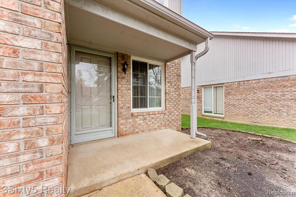 23313 Stromp Court, Trenton, MI 48183 — Photo 4