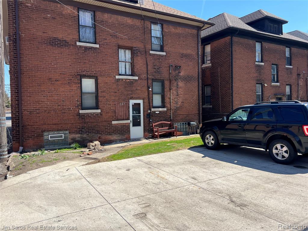 987 #2S Beaconsfield Avenue, Grosse Pointe, MI 48230 — Photo 10