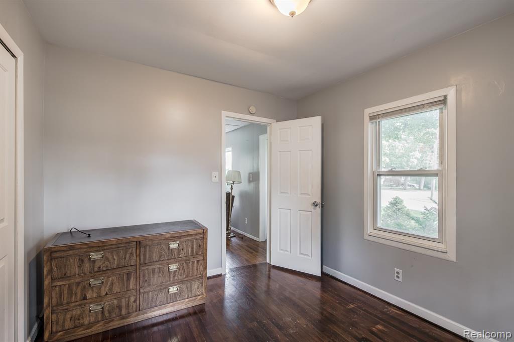 6400 Elmwood Drive, Waterford, MI 48329 — Photo 19
