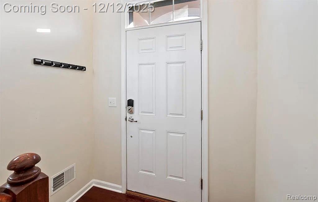 27846 Hopkins Drive, Novi, MI 48377 — Photo 19