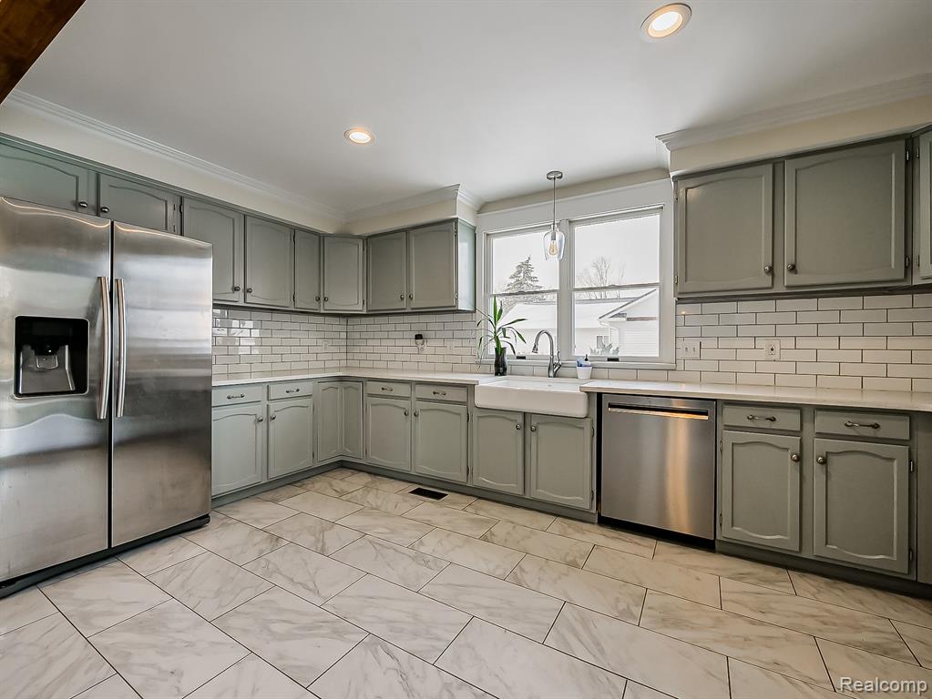 124 Leroy Avenue, Clawson, MI — Photo 8