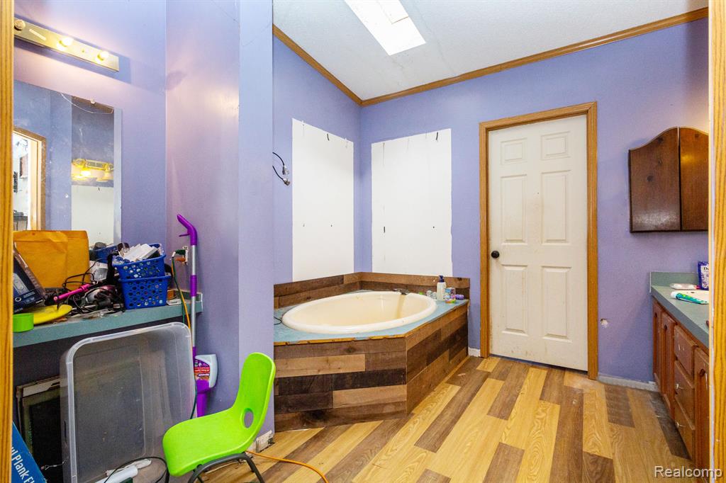 6463 CENTER Road, Fenton, MI 48430 — Photo 17
