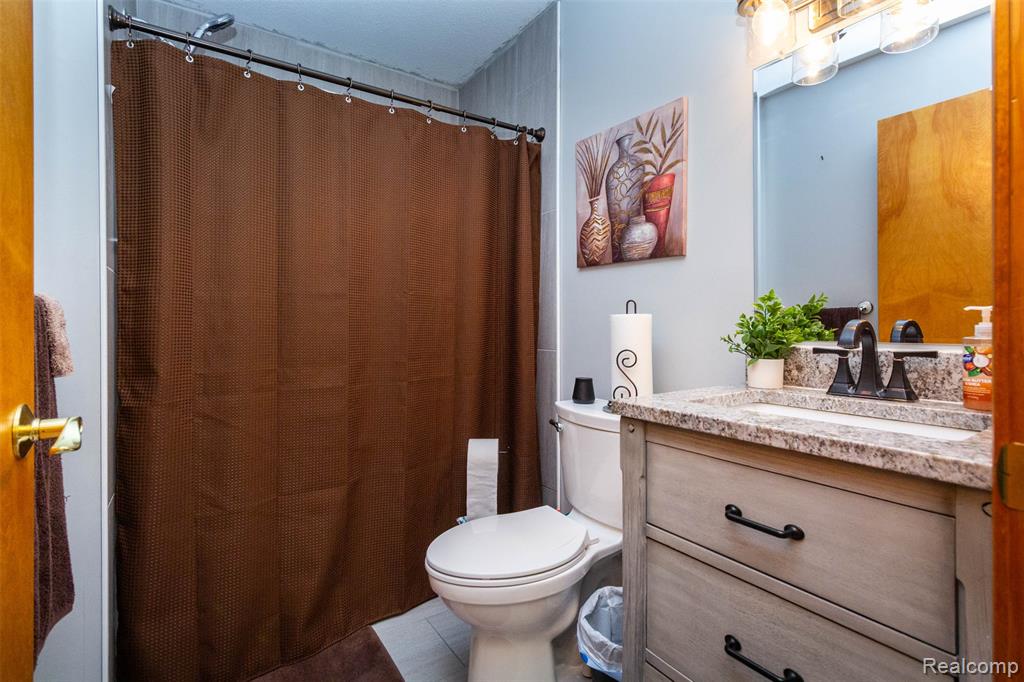 9747 Wildflower Court, Van Buren, MI 48111 — Photo 18