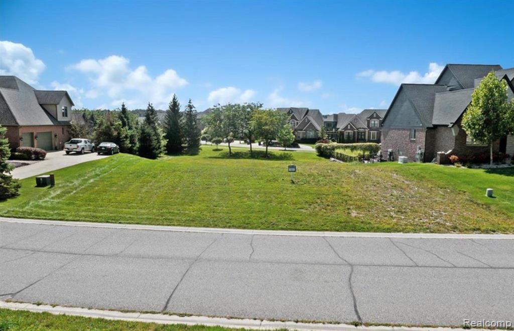 10539 Stoney Point Drive, South Lyon, MI 48178 — Photo 2