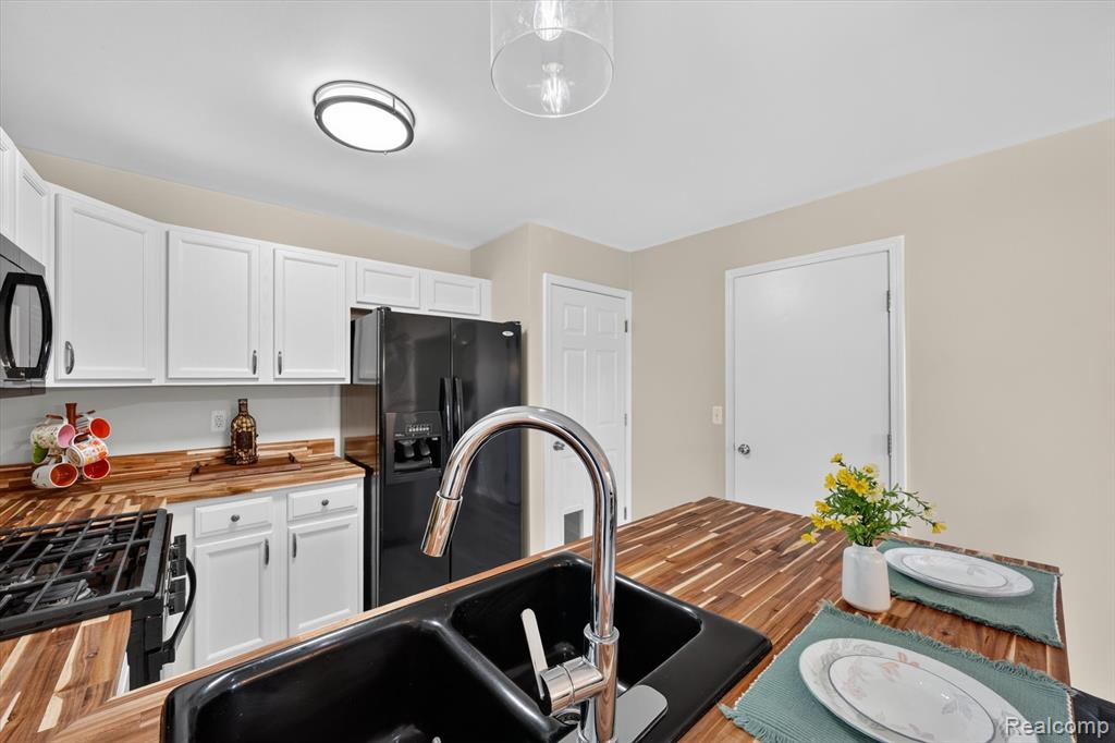 2011 Murray Street, Grand Blanc, MI 48439 — Photo 14