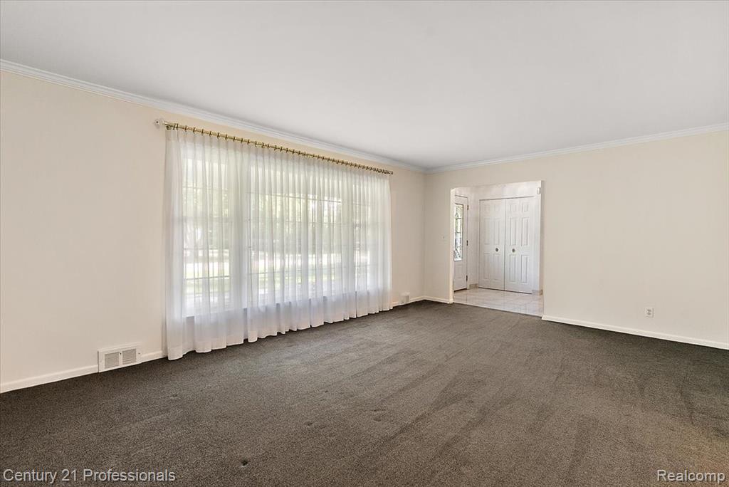 633 Foxhall Road, Bloomfield Hills, MI 48304 — Photo 24