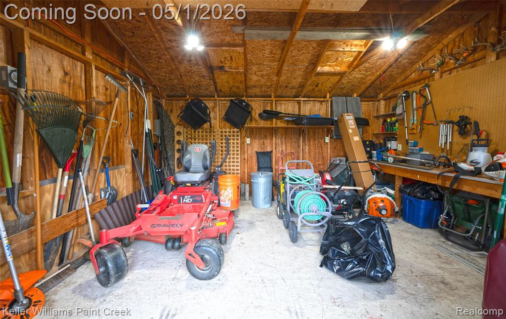 4805 Meadowbrook Lane, Lake Orion, MI — Photo 36