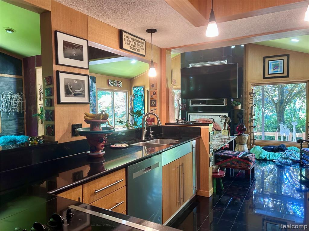5236 Patrick Road, West Bloomfield, MI — Photo 11