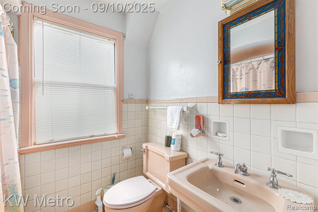 18318 Birchcrest Drive, Detroit, MI 48221 — Photo 10