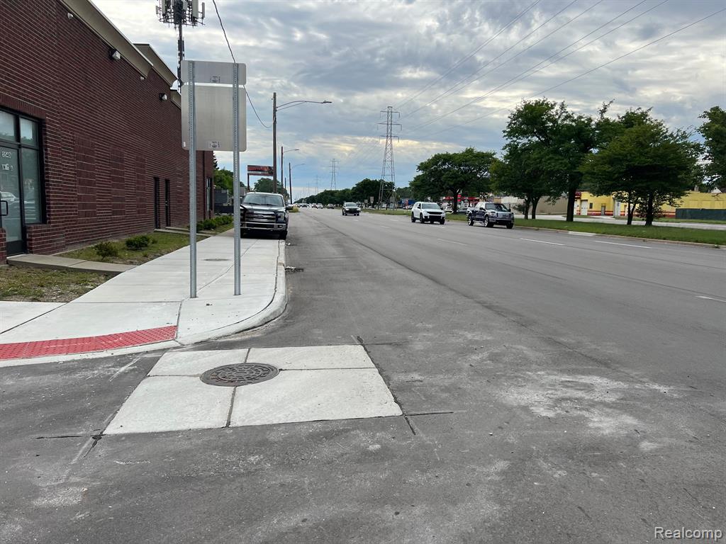 5540 E 8 MILE Road E, Detroit, MI 48091 — Photo 10