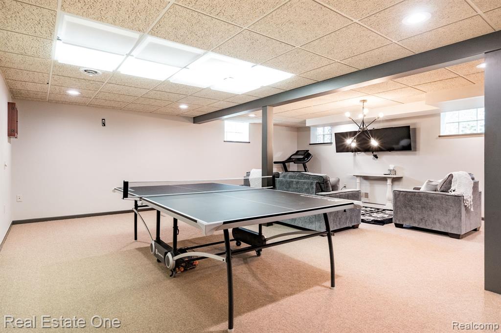 4794 RIVERS EDGE Drive, Troy, MI 48098 — Photo 40