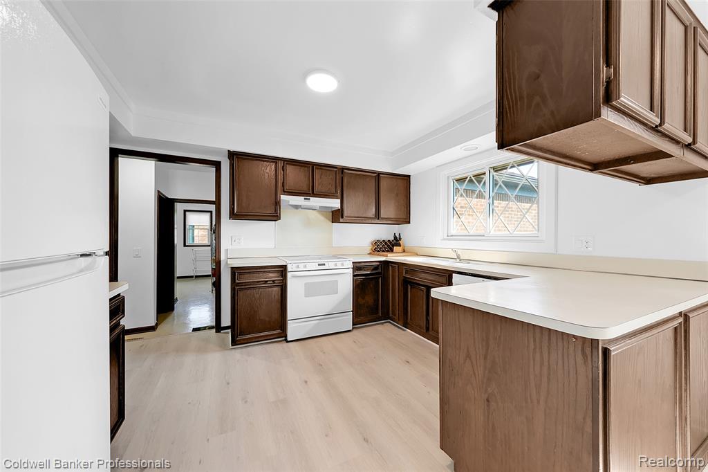9539 Hillcrest Drive, Plymouth, MI 48170 — Photo 5