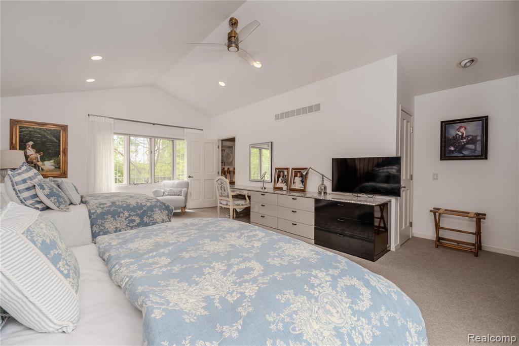 4054 Cranbrook Court, Bloomfield Hills, MI 48301 — Photo 29