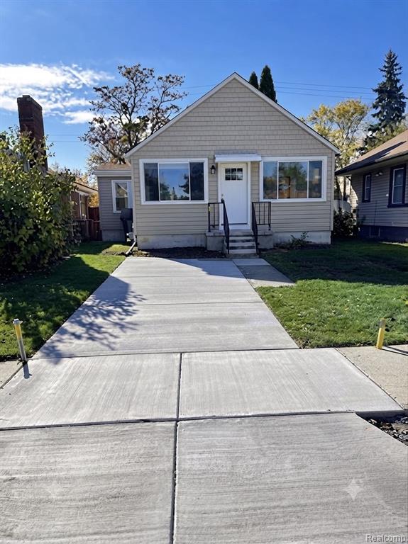 557 WHITE Avenue, Lincoln Park, MI 48146 — front exterior