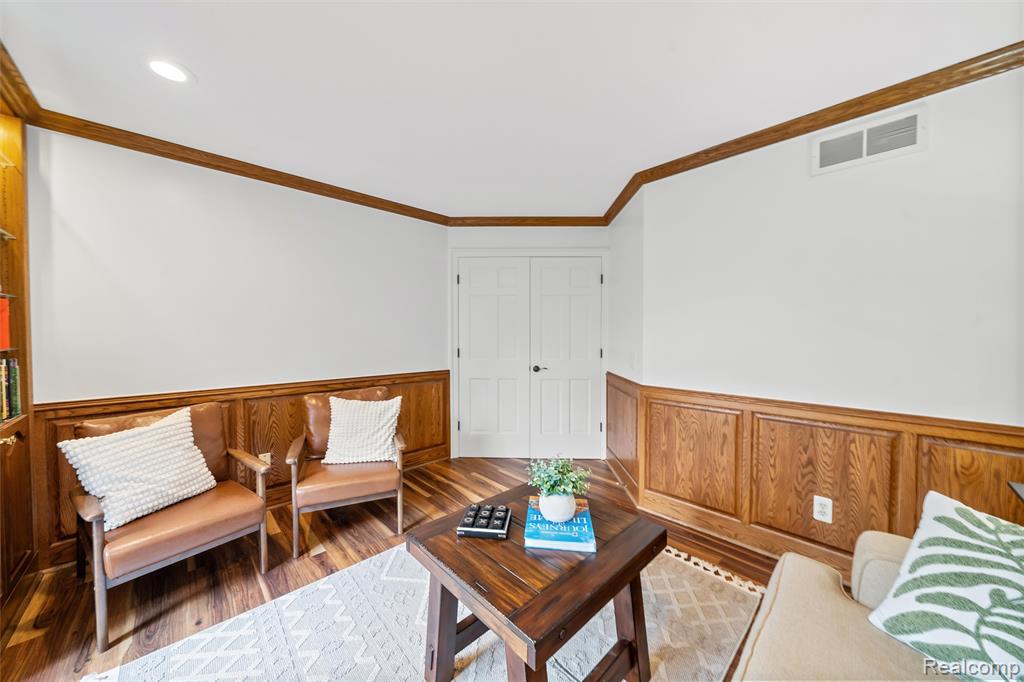 46611 Darwood Court, Plymouth, MI 48170 — Photo 11