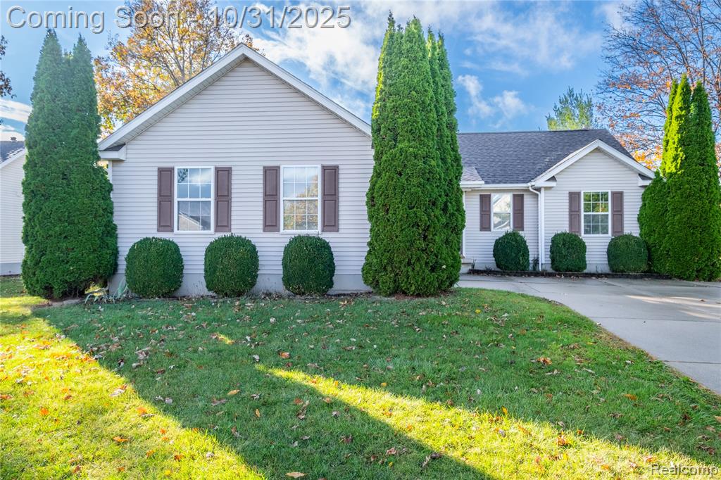 7036 Glen Oak Drive, Grand Blanc, MI 48439 — Photo 2