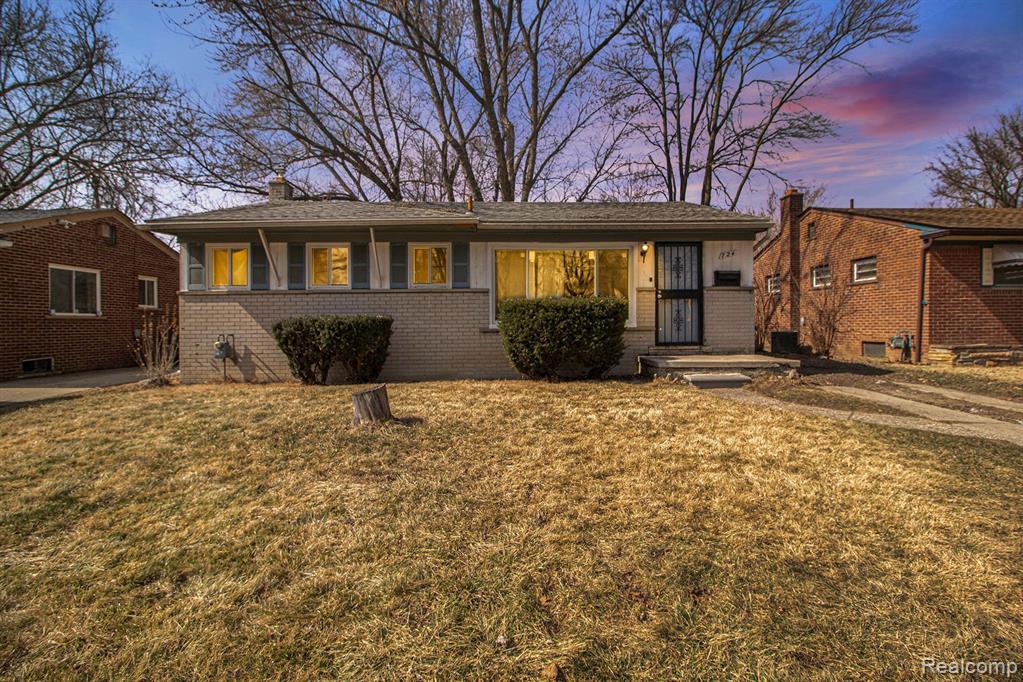 724 Western, Inkster, MI 48141 — Photo 2