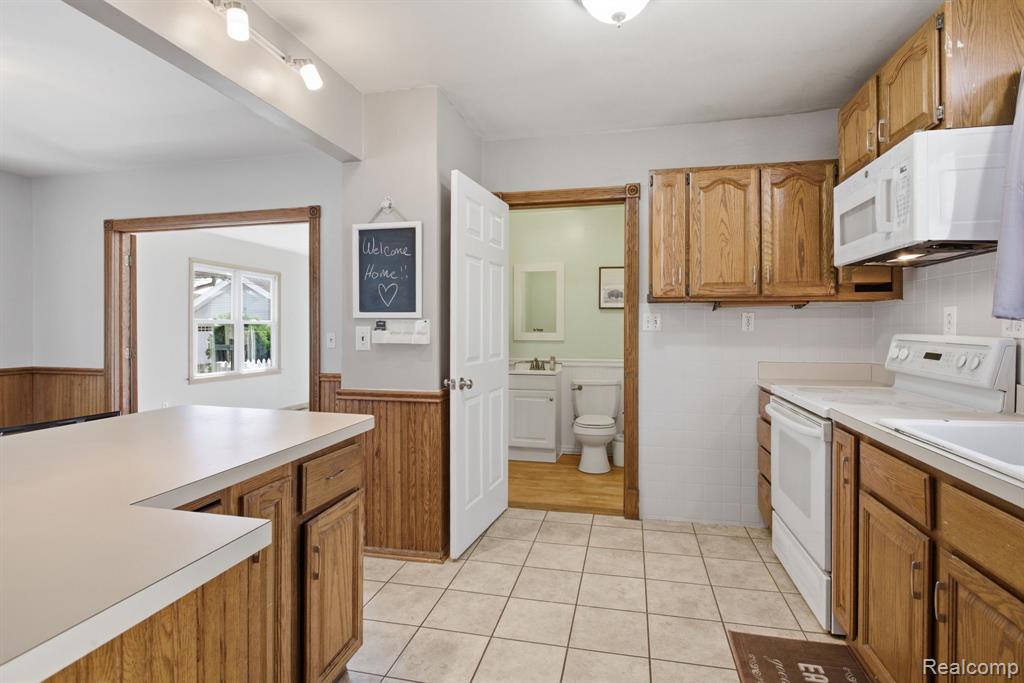 511 Godfroy Avenue, Monroe, MI 48162 — Photo 18