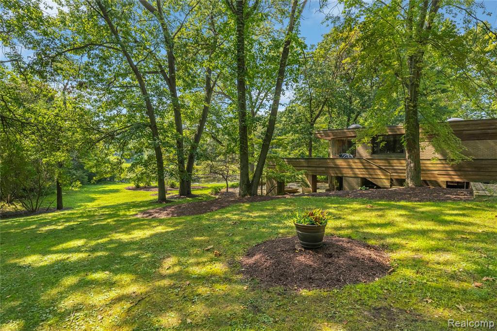 5035 Ponvalley Road, Bloomfield Hills, MI 48302 — Photo 55