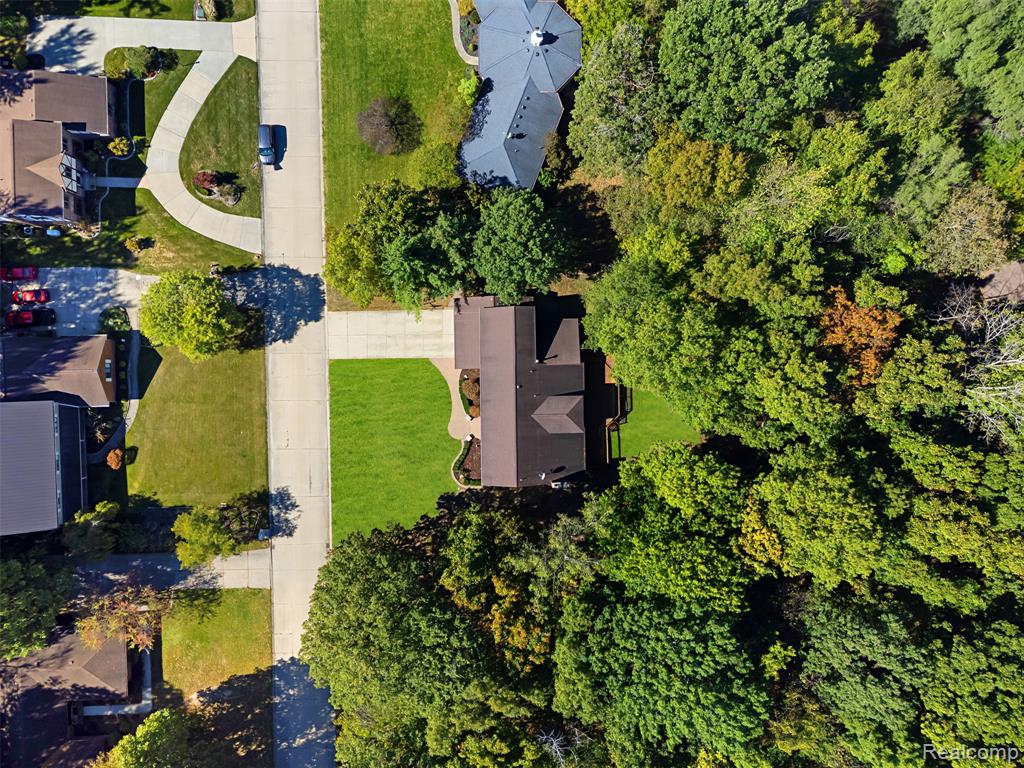 8830 Voigt Avenue, Grosse Ile, MI 48138 — Photo 38