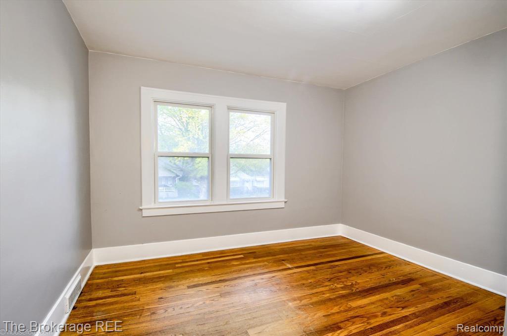 705 FRANK Street, Flint, MI 48504 — Photo 21